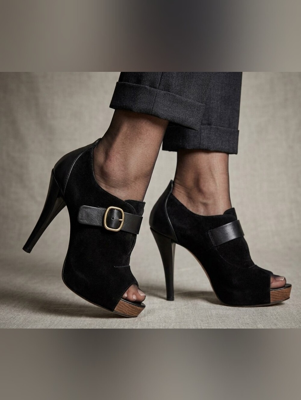 Pedro García Black Suede Peep Toe Platform Buckle Heels Size 40 (US 9.5-10)